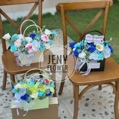 Giỏ Hoa Sáp Đủ Màu: Món Quà Vĩnh Cửu Lan Tỏa Yêu Thương Bền Chặt